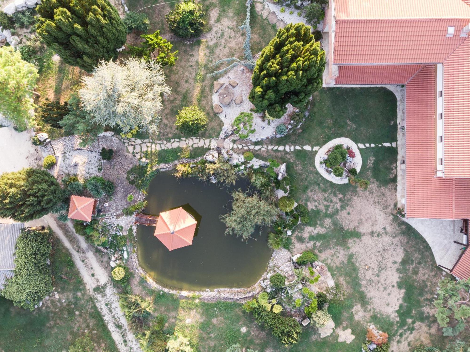 Villa Garden Залаэгерсег Экстерьер фото