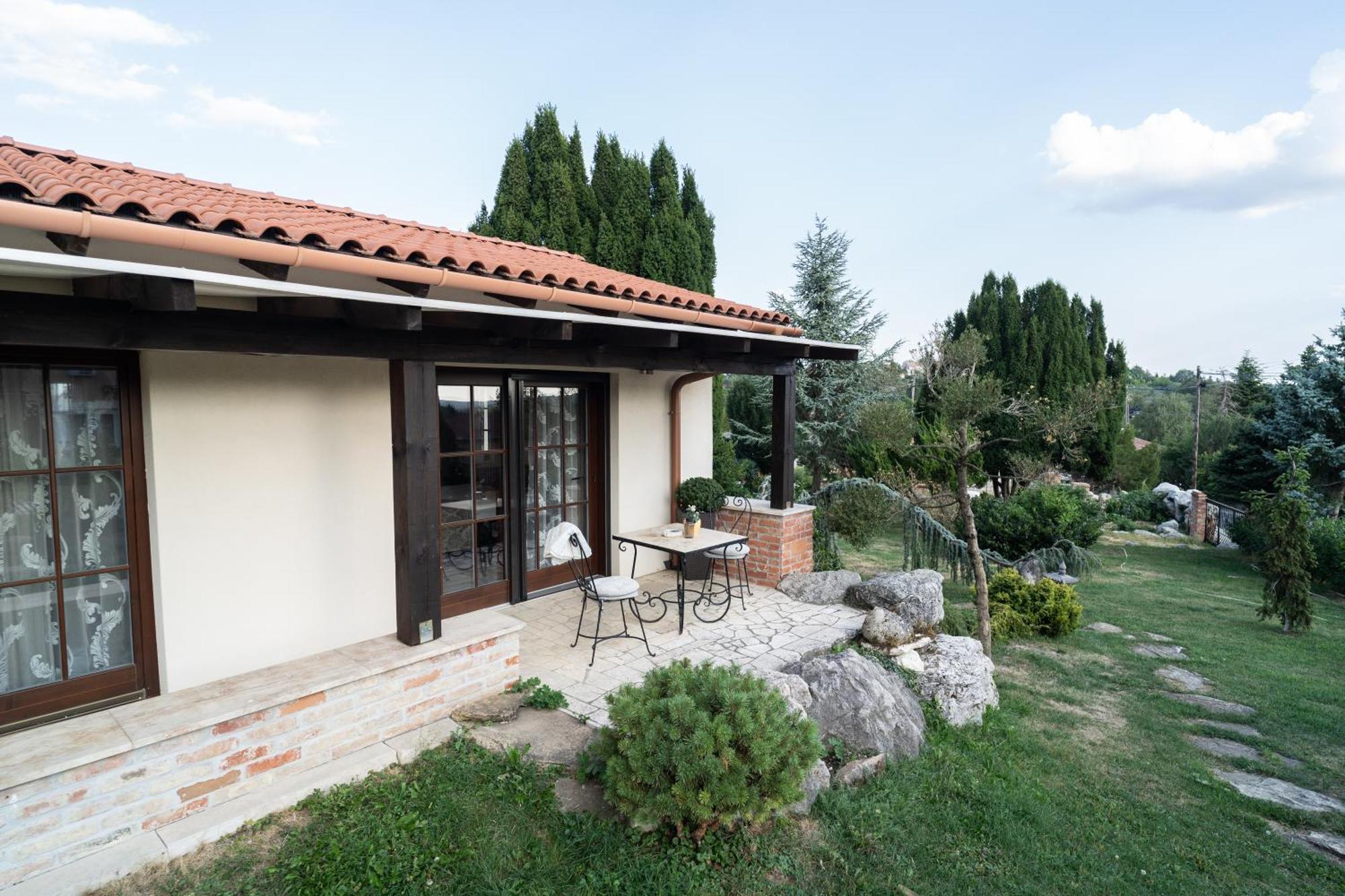 Villa Garden Залаэгерсег Экстерьер фото