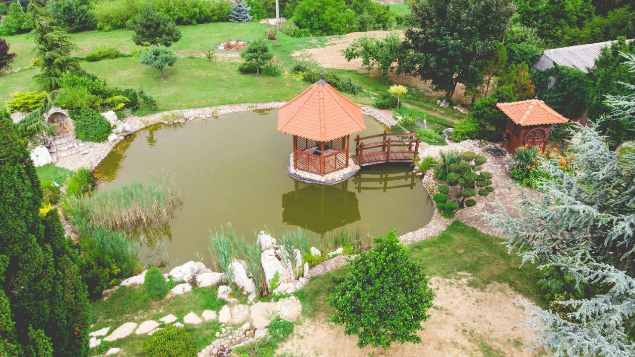 Villa Garden Залаэгерсег Экстерьер фото